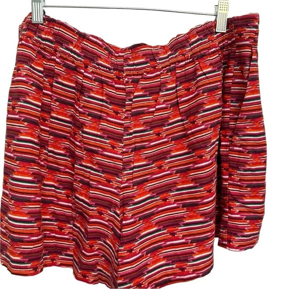 Loft red white and black patterned pull on shorts - Picture 1 of 5